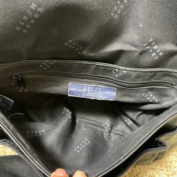 Crazy Horse by Liz Claiborne Genuine Leather Shoulder Bag. - Picture 7 of 14